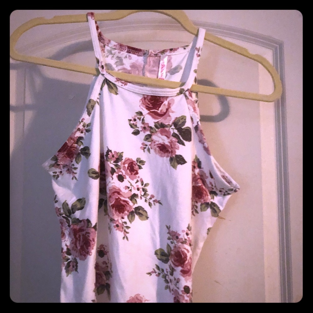 Cute off white crop top sz m